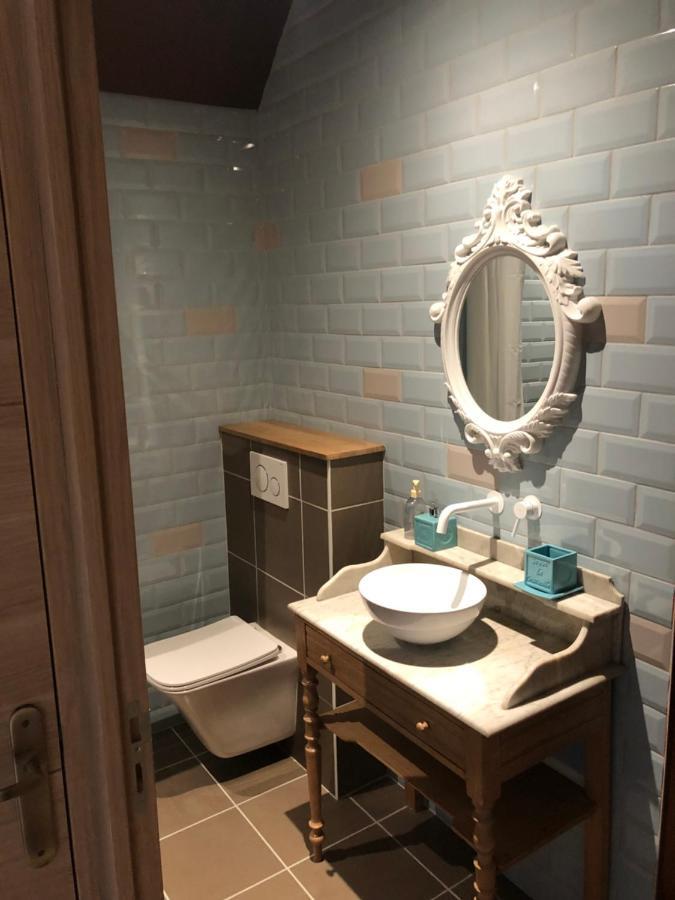 Chambres Au Chateau Du Mouillat Saint-Clair-de-la-Tour Zewnętrze zdjęcie