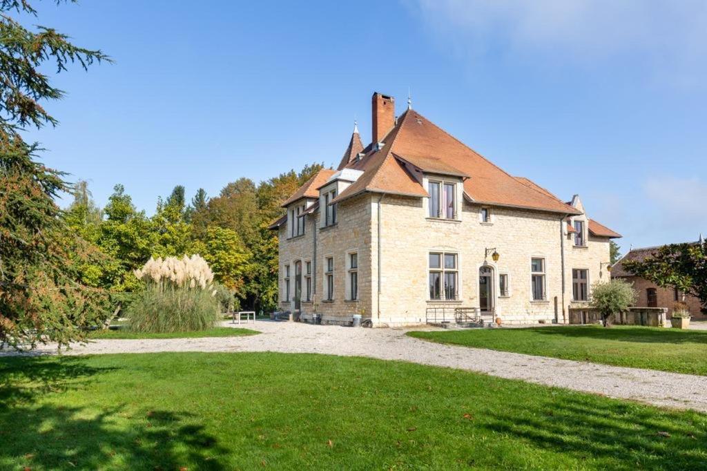 Chambres Au Chateau Du Mouillat Saint-Clair-de-la-Tour Zewnętrze zdjęcie