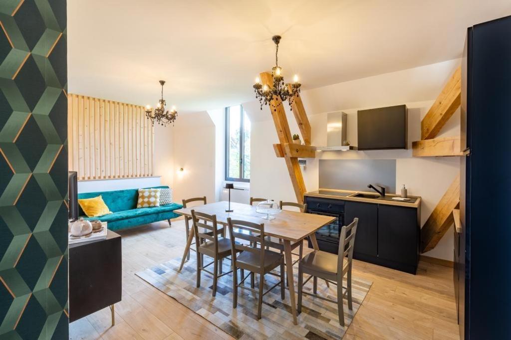Chambres Au Chateau Du Mouillat Saint-Clair-de-la-Tour Zewnętrze zdjęcie