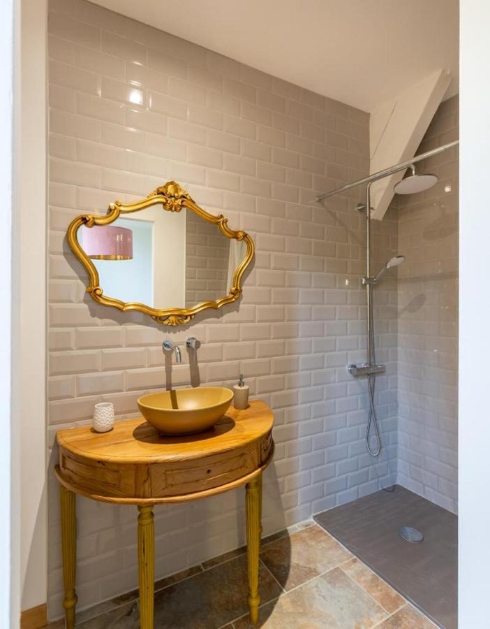 Chambres Au Chateau Du Mouillat Saint-Clair-de-la-Tour Zewnętrze zdjęcie